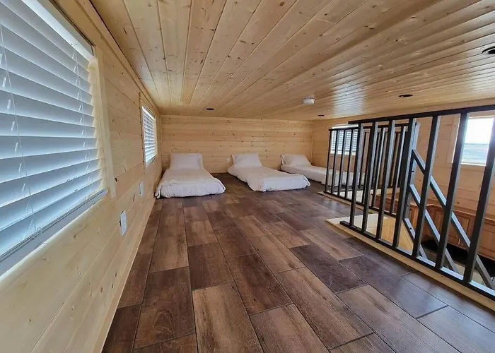 Chalet 036 Tiny Nr Grand Canyon South Rim Sleeps 8 - Full Kitchen *
