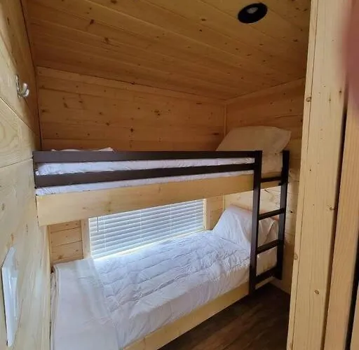 036 Tiny Nr Grand Canyon South Rim Sleeps 8 - Full Kitchen